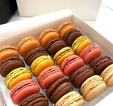 24 Macarons Box created by Florian Poirot