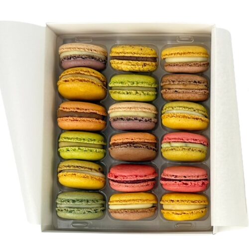 18 Macarons Custom Box - Best French Macarons created by Florian Poirot